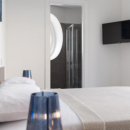 Oneweek Gaeta Suites And Apartments מראה חיצוני תמונה