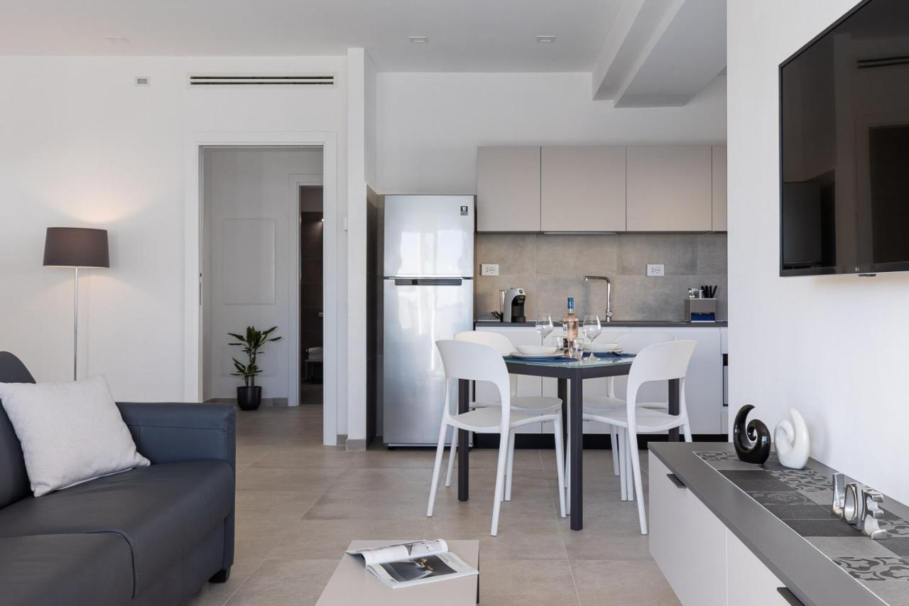 Oneweek Gaeta Suites And Apartments מראה חיצוני תמונה
