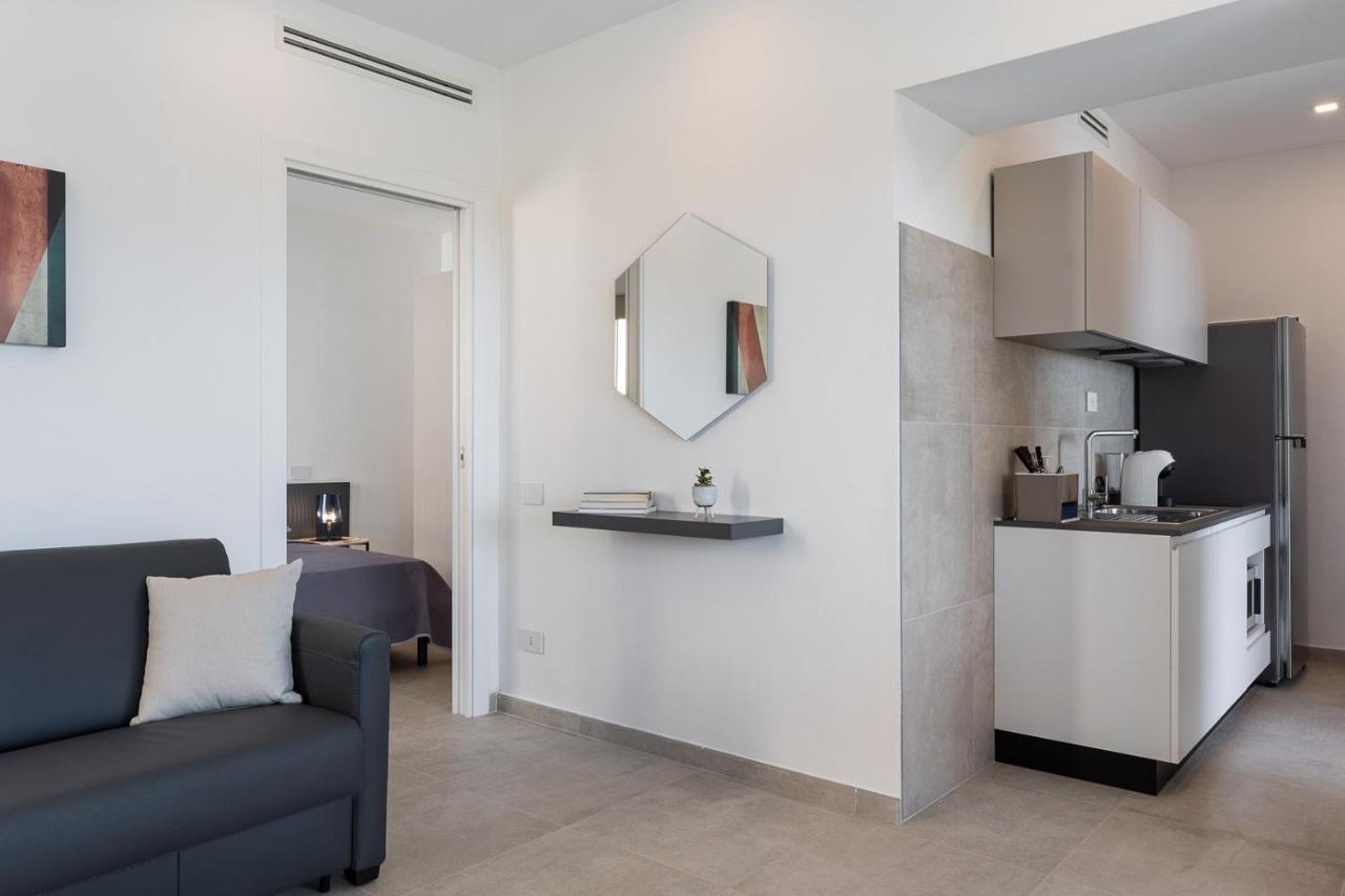 Oneweek Gaeta Suites And Apartments מראה חיצוני תמונה