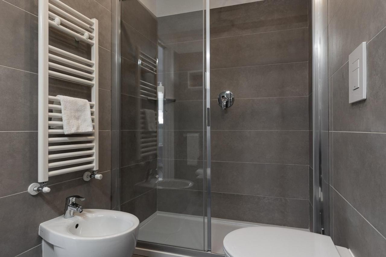 Oneweek Gaeta Suites And Apartments מראה חיצוני תמונה
