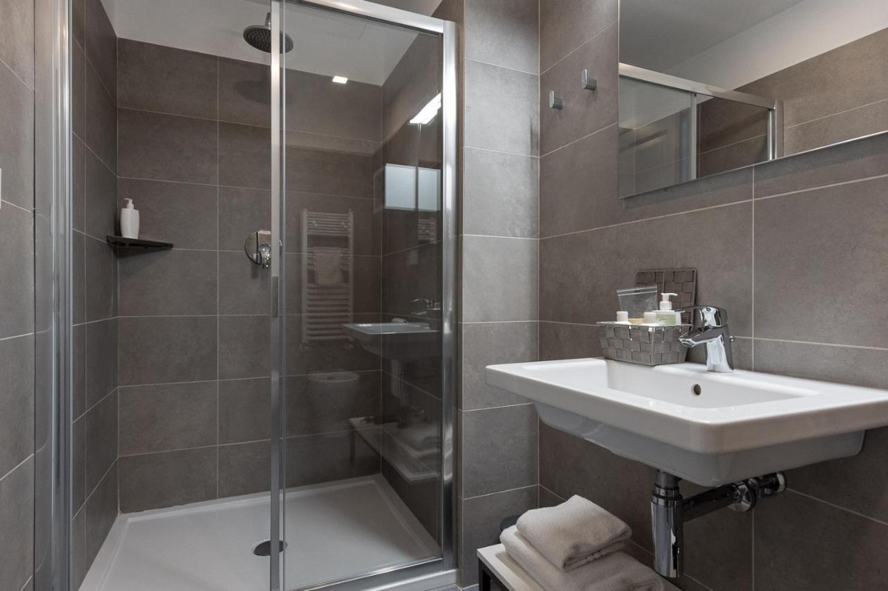 Oneweek Gaeta Suites And Apartments מראה חיצוני תמונה