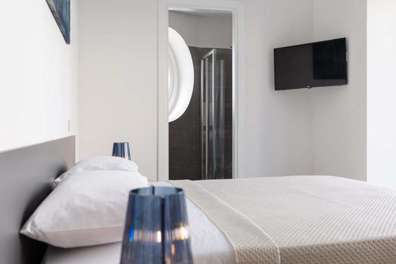 Oneweek Gaeta Suites And Apartments מראה חיצוני תמונה