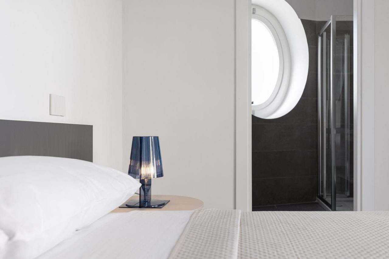 Oneweek Gaeta Suites And Apartments מראה חיצוני תמונה