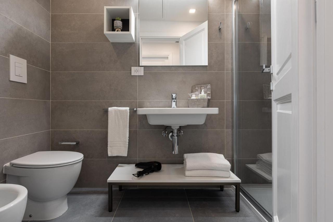 Oneweek Gaeta Suites And Apartments מראה חיצוני תמונה
