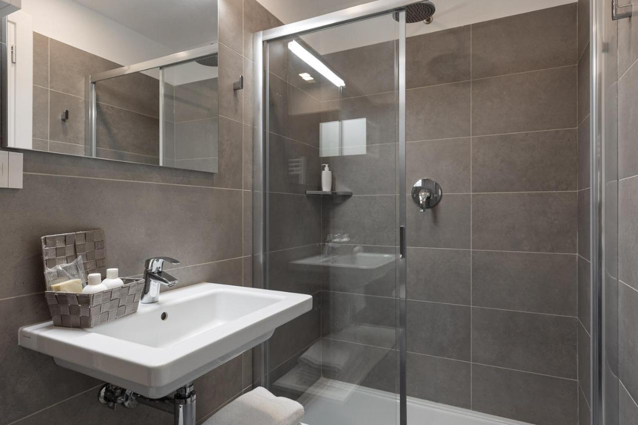 Oneweek Gaeta Suites And Apartments מראה חיצוני תמונה