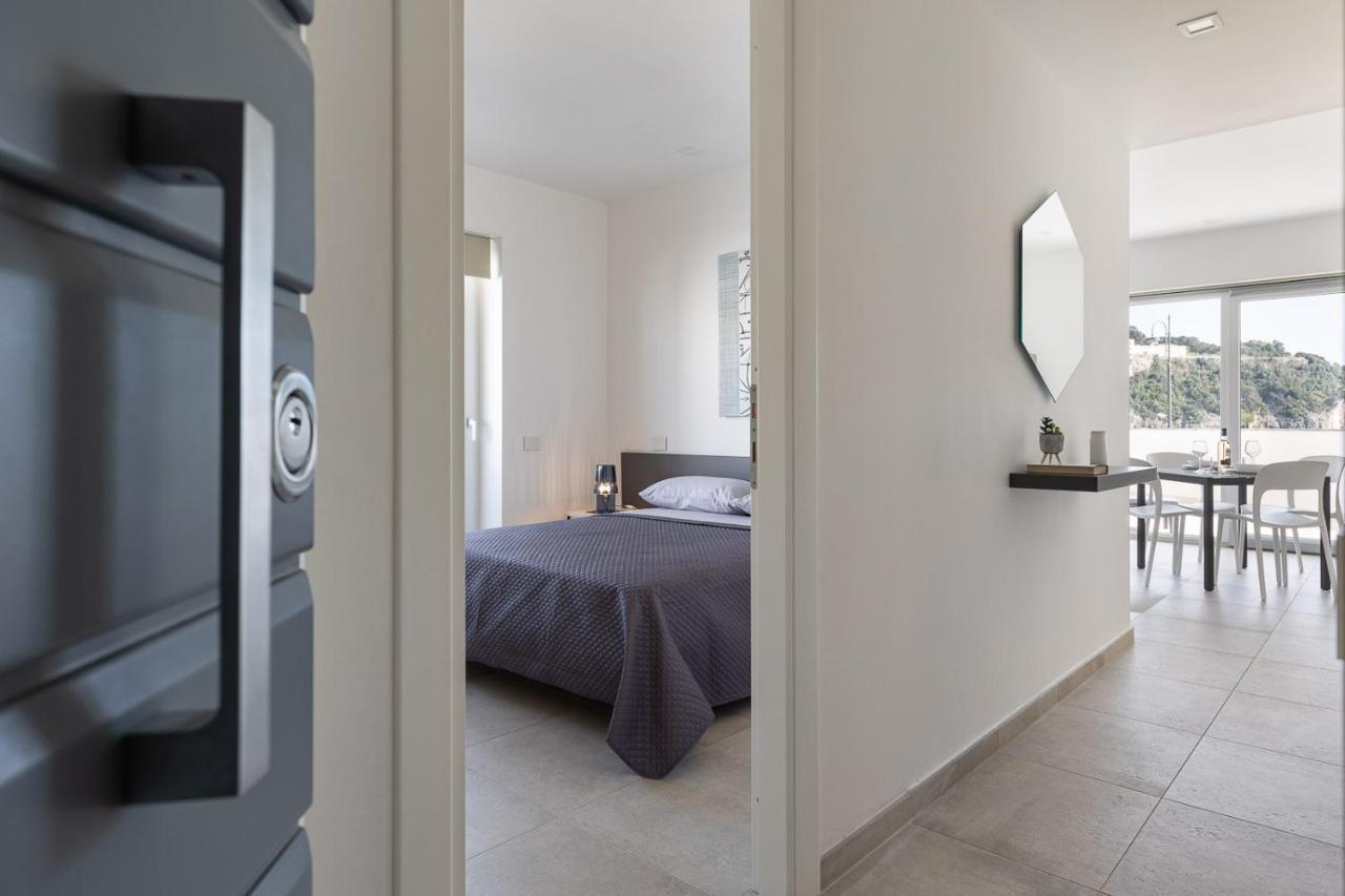 Oneweek Gaeta Suites And Apartments מראה חיצוני תמונה