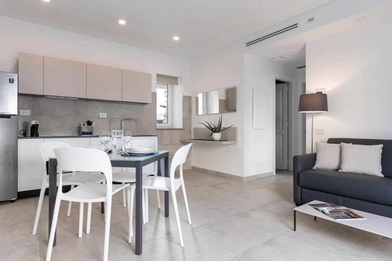 Oneweek Gaeta Suites And Apartments מראה חיצוני תמונה